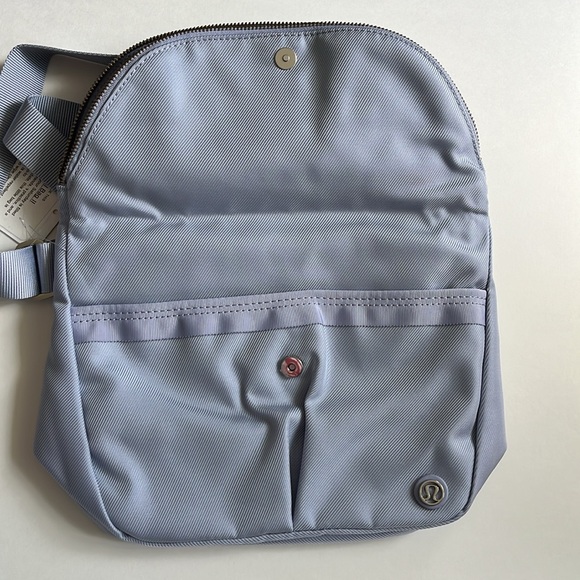 BRAND NEW Lululemon Festival Bag ll one Size - Picture 4 of 8